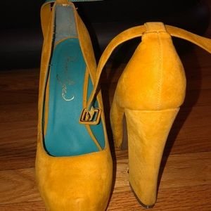 Cute sexy yellow heels